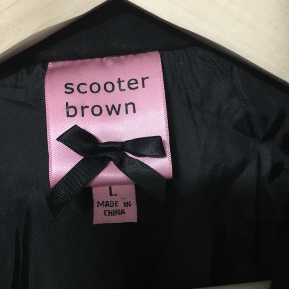 Coat - Picture 3 of 4